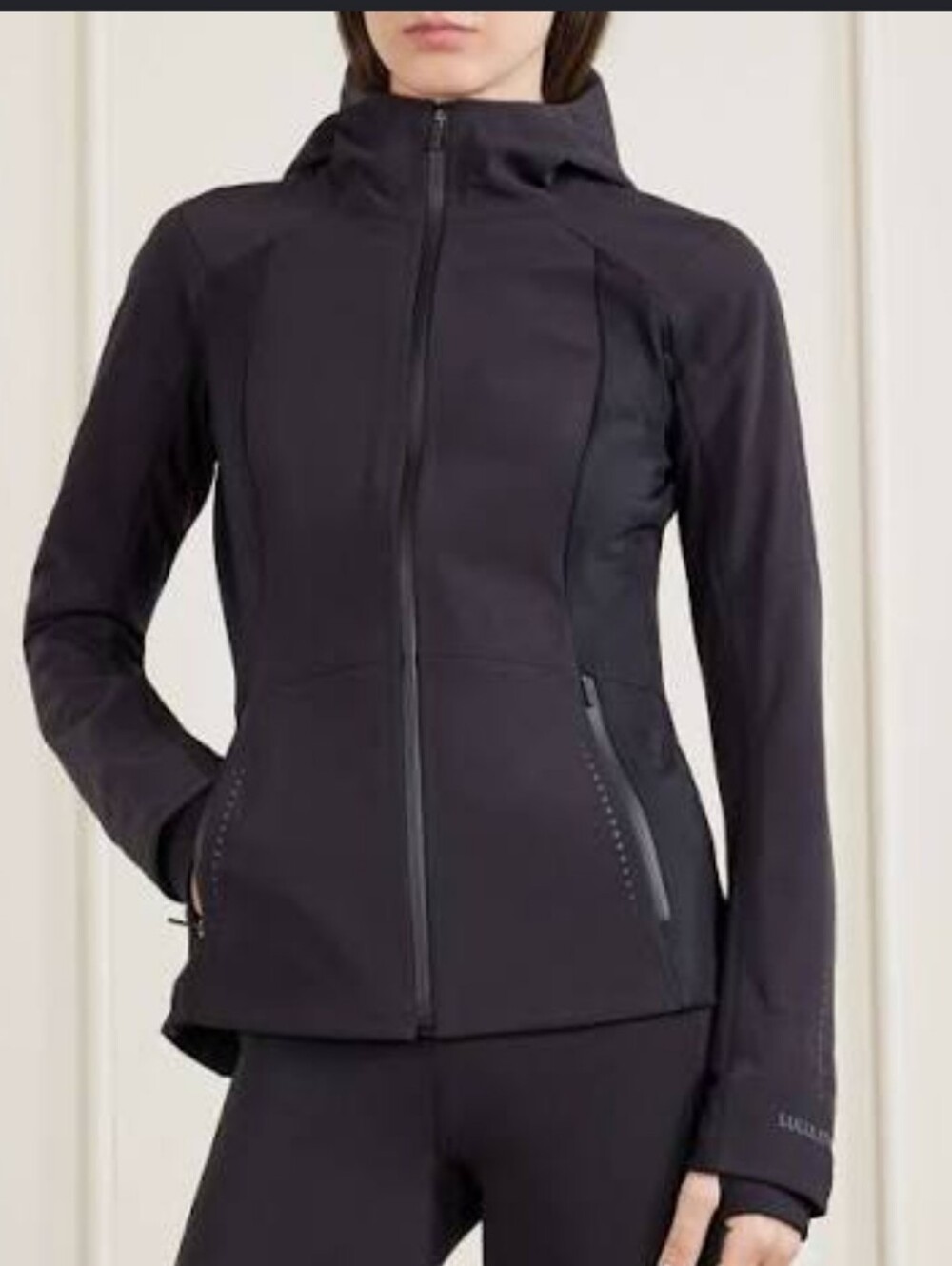 Lululemon Cross Chill Jacket Women’s Black Hooded Softshell  Slim Fit